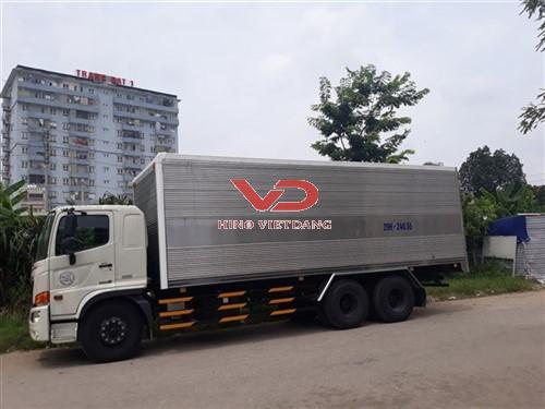 Xe tải Hino 14,7 tấn thùng kín dài 7,8m model FL8JT