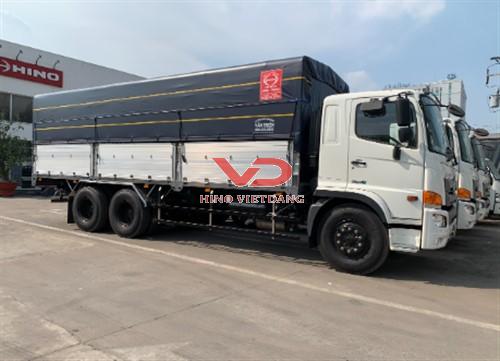 Xe tải Hino 15,3 tấn thùng mui bạt dài 7,9m model FL8JT