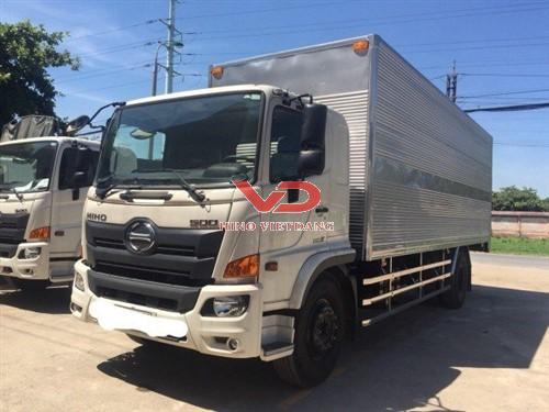 Xe tải Hino 7,5 tấn thùng kín dài 7,3m model FG8JP